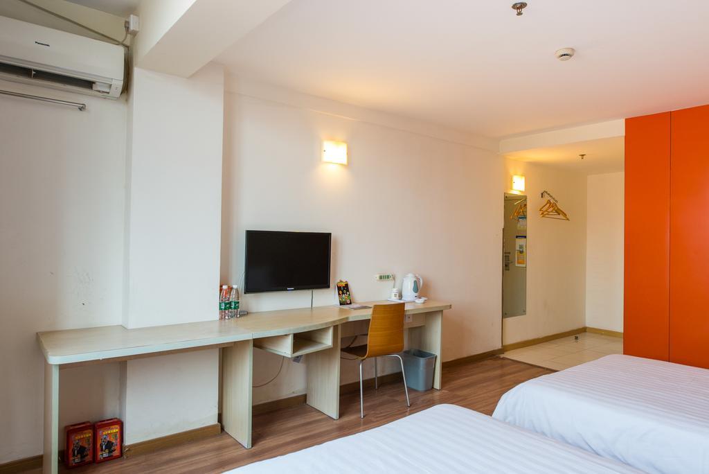 Hotel 7Days Inn Shanghai Railway Station